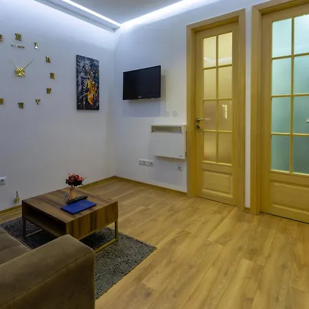 Apartment Old *